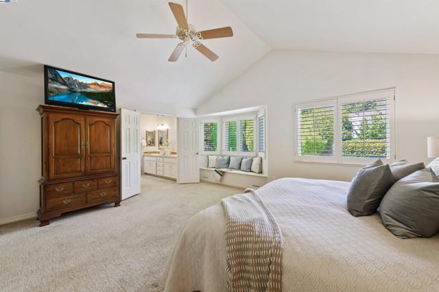 3338 Marsh Hawk Court, Pleasanton CA: https://media.crmls.org/mediaz/75fd201f-2ee4-420a-b4a5-83d38694de9a.jpg