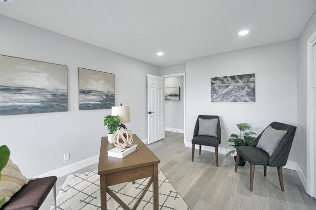 Image 28 of 55 For 26937 Hayward Blvd  217