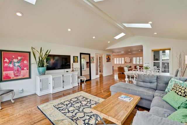 12714 Camrose Avenue, Saratoga CA: https://media.crmls.org/mediaz/75feb32f-d188-4b6d-a521-d9ff4b5fad35.jpg