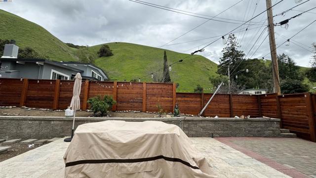38526 Canyon Heights Drive, Fremont CA: https://media.crmls.org/mediaz/75fed44f-16ed-4bf7-a9a5-1793ec16eb71.jpg