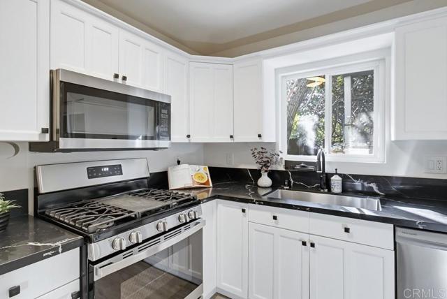 Detail Gallery Image 34 of 65 For 4421 Tremont #27,  San Diego,  CA 92102 - 3 Beds | 2 Baths