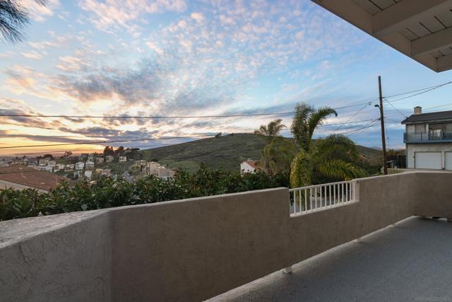 9811 Eucalyptus St, Spring Valley CA: https://media.crmls.org/mediaz/75ff6a5c-7bcd-4adf-afe0-991f2c05cd62.jpg