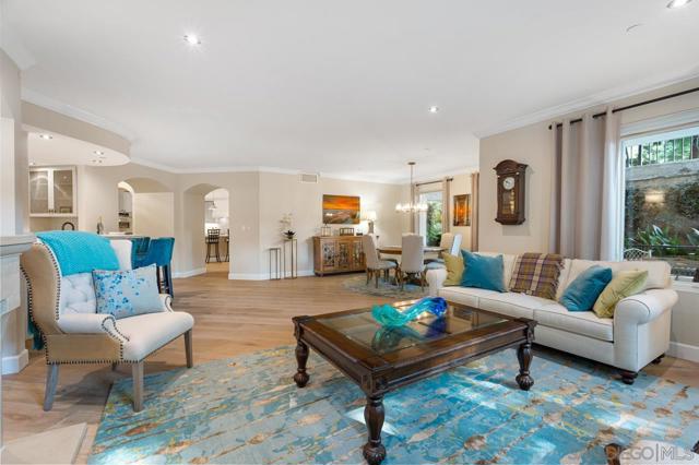 1040 Genter St, La Jolla CA: https://media.crmls.org/mediaz/75ff770f-544b-4587-988f-d9abcdd99e40.jpg