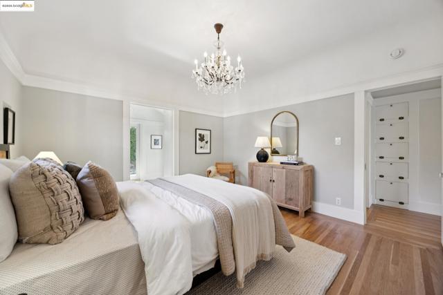 3936 Elston Ave., Oakland CA: https://media.crmls.org/mediaz/760022f9-dfdf-4b2e-b646-974359e61b07.jpg