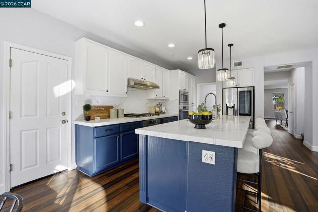 Image 8 of 43 For 5244 Montecito Dr