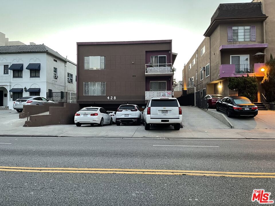 428 S Wilton Place #5