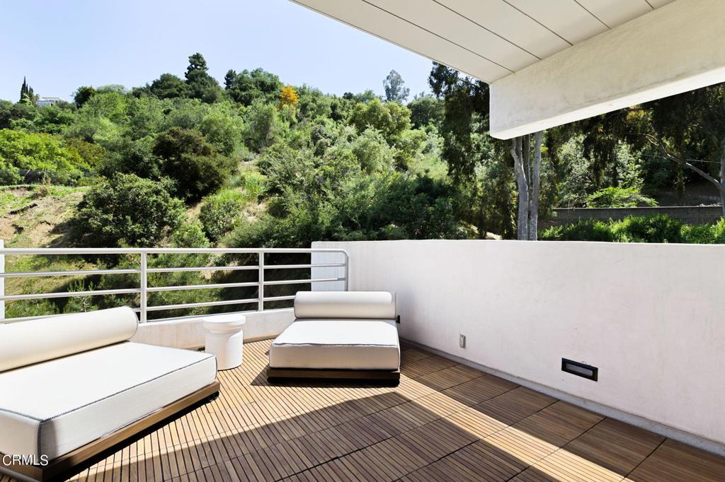 11210 Briarcliff LaneStudio City img 32