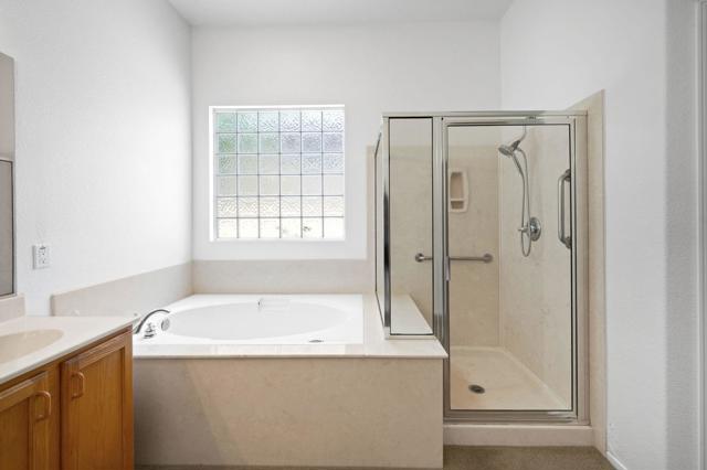 44660 S Heritage Palms Drive, Indio CA: https://media.crmls.org/mediaz/7601444c-d2a1-4912-a4ac-2297828b5272.jpg
