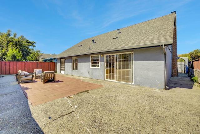 3617 Ruther Place Way, San Jose CA: https://media.crmls.org/mediaz/7601aae3-32a6-46ad-bbb0-c9a062b34569.jpg