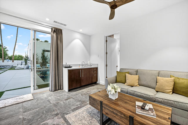 49120 Sunrose Lane, Palm Desert CA: https://media.crmls.org/mediaz/7601c1ac-da0a-4485-82ad-548b65db45bc.jpg