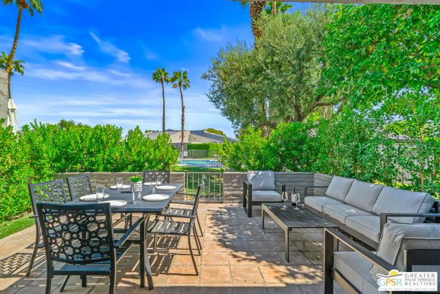 2602 N Whitewater Club Drive, Palm Springs CA: https://media.crmls.org/mediaz/76023032-0d93-4204-a625-cc1c81261215.jpg