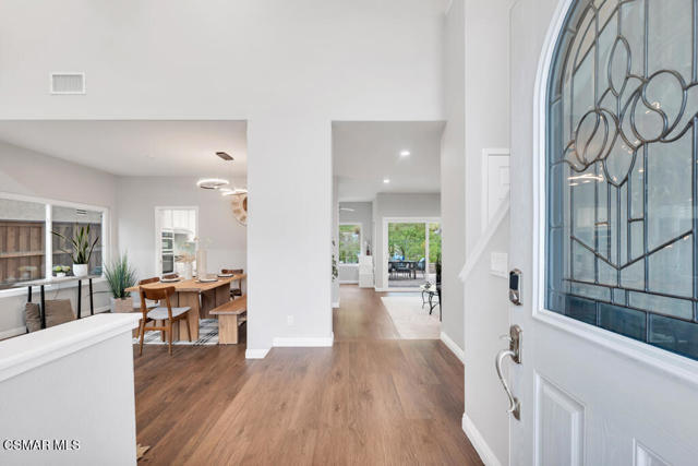 5092 Benedict Court, Oak Park CA: https://media.crmls.org/mediaz/760319e1-6eae-4f45-92c3-9a57a526ccdf.jpg