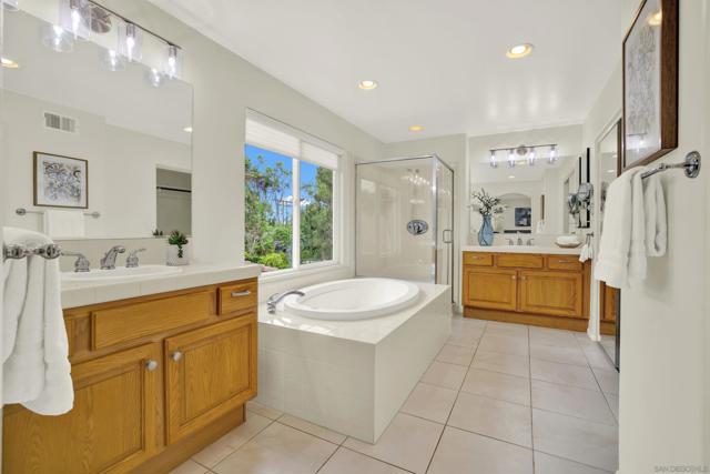 7301 Seafarer Pl, Carlsbad CA: https://media.crmls.org/mediaz/76038f65-ffae-465c-ae29-400dc623ebc2.jpg