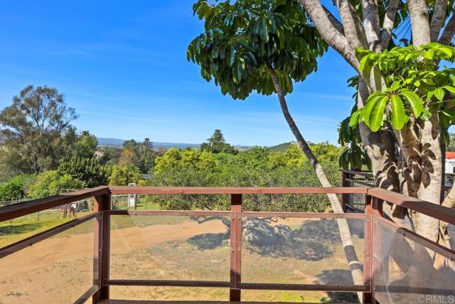 Detail Gallery Image 31 of 54 For 2394 Vista Grande, Vista,  CA 92084 - 3 Beds | 2/1 Baths