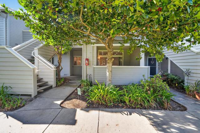482 Shadowgraph Drive, San Jose CA: https://media.crmls.org/mediaz/7603d93f-c62e-4ed2-a372-369039c4bf8b.jpg