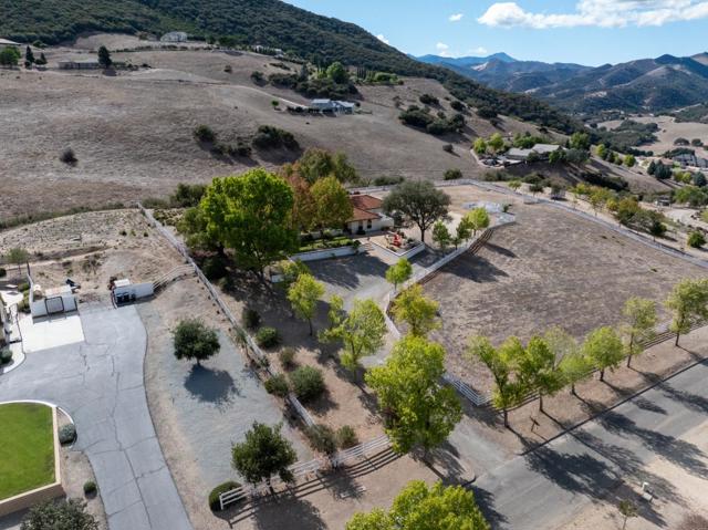 44734 Sun Valley Drive, King City CA: https://media.crmls.org/mediaz/7604100d-3a66-495b-b1c1-57f996284e38.jpg