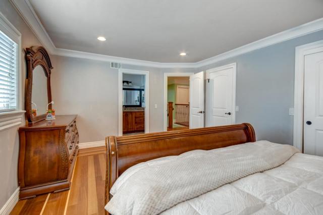 895 Greenwich Drive, Gilroy CA: https://media.crmls.org/mediaz/760427fb-db3a-4345-87dd-b8949f1dbdfe.jpg