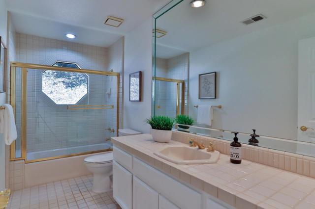 16669 Walter Breton Drive, Morgan Hill CA: https://media.crmls.org/mediaz/7604cb74-10a7-4b92-8c81-a179fad62963.jpg