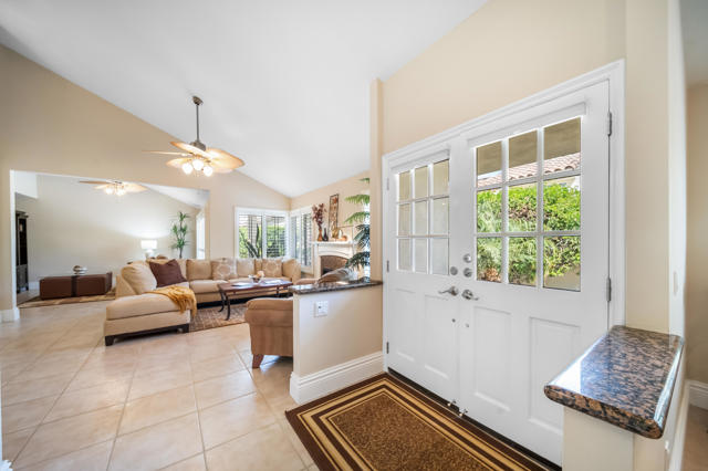 43512 Via Magellan Drive, Palm Desert CA: https://media.crmls.org/mediaz/7604d716-5e55-49cb-9b6d-a1acb64e61d8.jpg