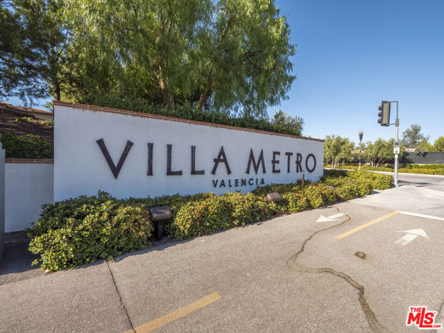 21749 Bene Drive, Santa Clarita CA: https://media.crmls.org/mediaz/7604ea0c-1b92-4a32-91d1-ba622823807b.jpg