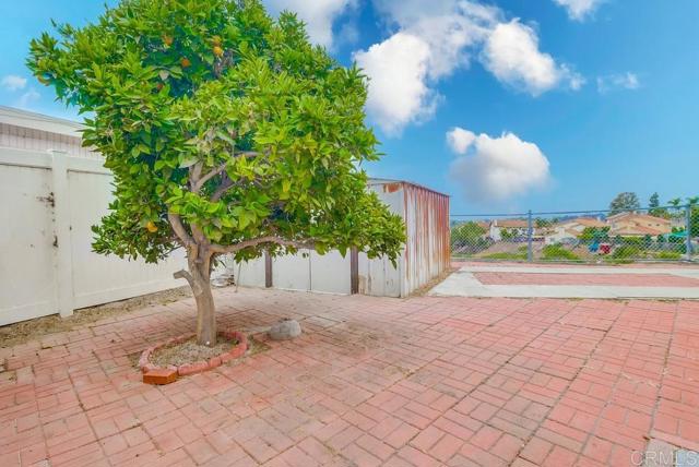 Detail Gallery Image 7 of 27 For 1408 Ebbs St, San Diego,  CA 92114 - 3 Beds | 1 Baths