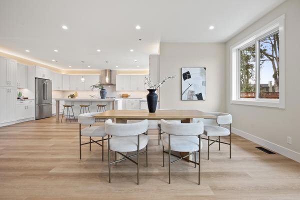 575 Seymour Street, Half Moon Bay CA: https://media.crmls.org/mediaz/760537dc-e403-4828-bdff-ac351bc5f1b9.jpg