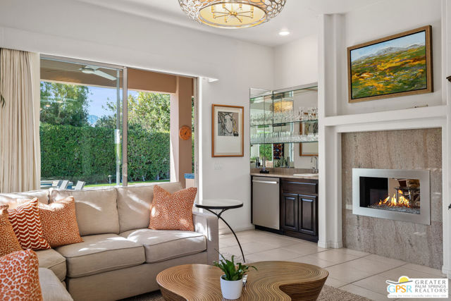 36750 Nancy Lane, Rancho Mirage CA: https://media.crmls.org/mediaz/76054397-5780-45d8-b036-b01d70cb99c9.jpg