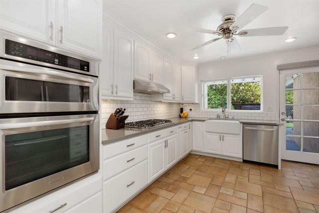 5655 Lone Star Dr, San Diego CA: https://media.crmls.org/mediaz/760581c4-c396-40ac-bce0-1199f35f86c9.jpg