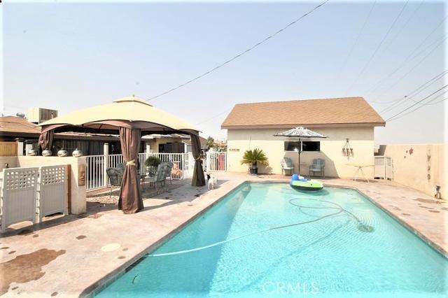 241 E Virginia Way