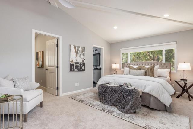 27465 Loma Del Rey, Carmel Valley CA: https://media.crmls.org/mediaz/7605ccc6-e12f-4a98-8da7-61a8f4120894.jpg