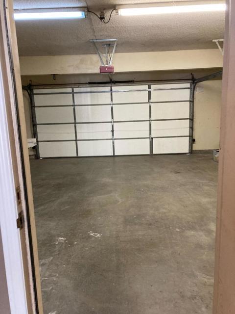 18125 Harbor Drive Drive, Victorville CA: https://media.crmls.org/mediaz/7605ec50-f340-4d86-9beb-8535ec47d1d1.jpg