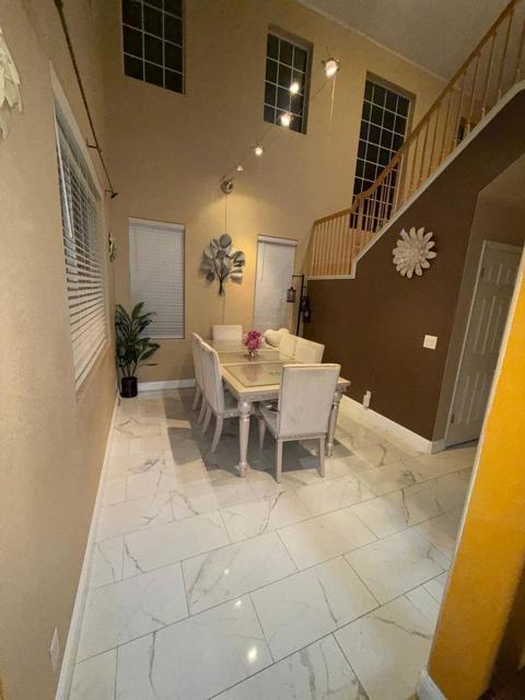 1958 Bradbury Street, Salinas CA: https://media.crmls.org/mediaz/76062b00-0a9b-41e1-b448-8a1bb950539d.jpg