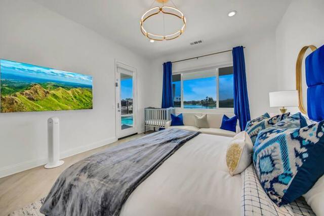 Image 16 of 96 For 84325 Canzone Drive