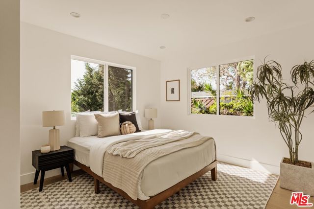 4626 Berryman Avenue, Culver City CA: https://media.crmls.org/mediaz/760767cc-6952-455a-bad9-27f6f0f94098.jpg