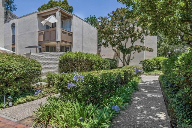 Detail Gallery Image 31 of 32 For 4891 Collwood Blvd #B,  San Diego,  CA 92115 - 2 Beds | 2 Baths