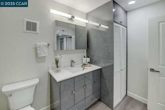 1459 Rockledge Ln, Walnut Creek CA: https://media.crmls.org/mediaz/76086900-ec66-459b-96b0-6c1639e89423.jpg