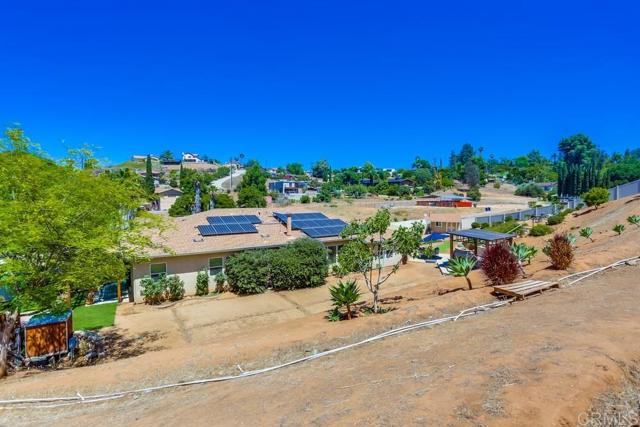 11541 Westhill, Lakeside CA: https://media.crmls.org/mediaz/76088f85-2c6b-42b8-854d-e97e1ef6ca19.jpg