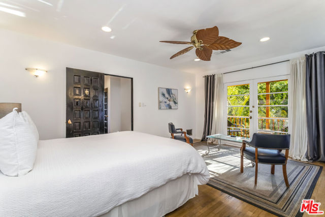 7825 Hillside Avenue, Los Angeles CA: https://media.crmls.org/mediaz/760a3e7d-668a-4297-bd22-8214529f5040.jpg