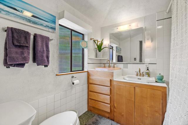 1284 Amesti Road, Corralitos CA: https://media.crmls.org/mediaz/760a6751-1bcf-4052-ba54-b01ef2dec9c5.jpg