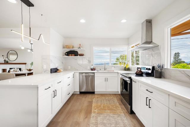 3375 East Avenue, Hayward CA: https://media.crmls.org/mediaz/760aff1d-2dc1-4f59-9a6f-48ad006cc0ea.jpg