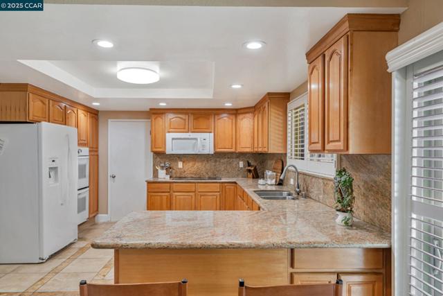 570 Zephyr Cir, Danville CA: https://media.crmls.org/mediaz/760b12df-6b19-4663-8f6b-4b82d3395dd9.jpg