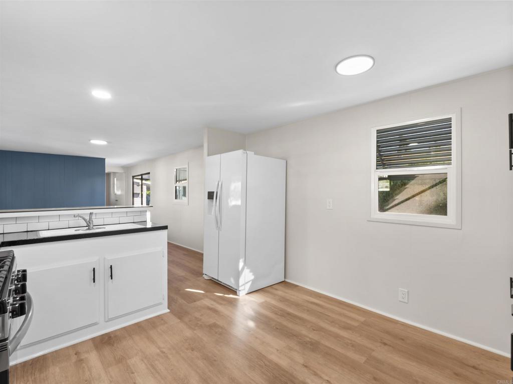 2907 Santa Fe Avenue - photo 2
