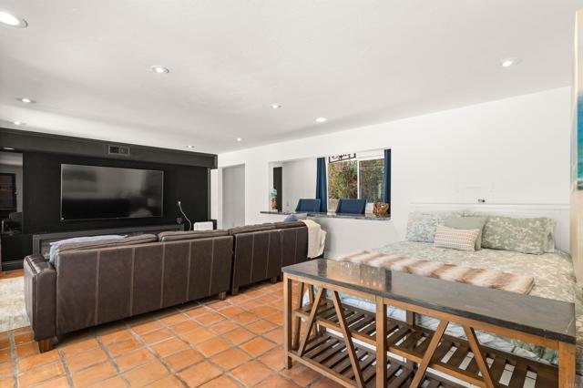 Detail Gallery Image 27 of 38 For 2154 Ranch View Terrace, Encinitas,  CA 92024 - 5 Beds | 4/2 Baths