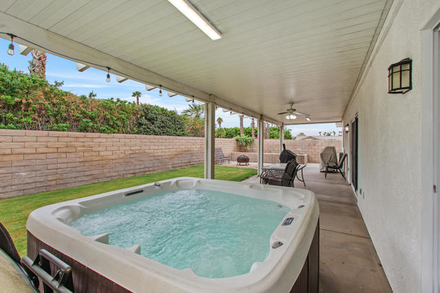27250 Nortada Drive, Cathedral City CA: https://media.crmls.org/mediaz/760c1ce2-06f9-4d57-b41b-da1306b09757.jpg