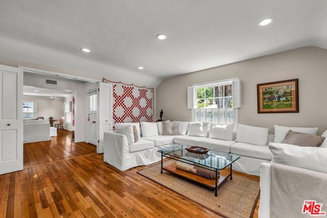 3 Bed Home for Sale in Sherman Oaks, California