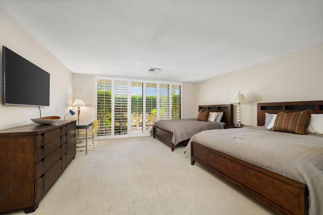 2 Rutgers Court, Rancho Mirage CA: https://media.crmls.org/mediaz/760c8e89-f43a-417d-8b8a-3508a1ad5df9.jpg