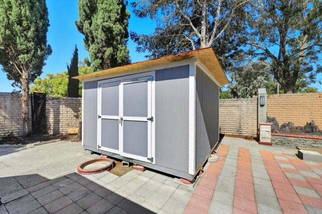 1199 Blazingwood Drive, Sunnyvale CA: https://media.crmls.org/mediaz/760cc2ad-c323-4541-ba91-31f507d4275e.jpg