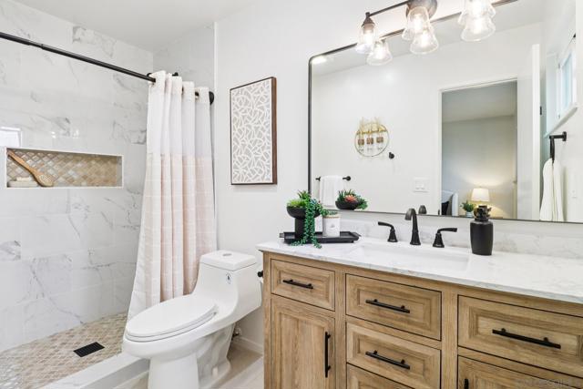 1422 Thermal Ave, San Diego CA: https://media.crmls.org/mediaz/760d0f1b-c360-4e83-9124-a55ac8672685.jpg