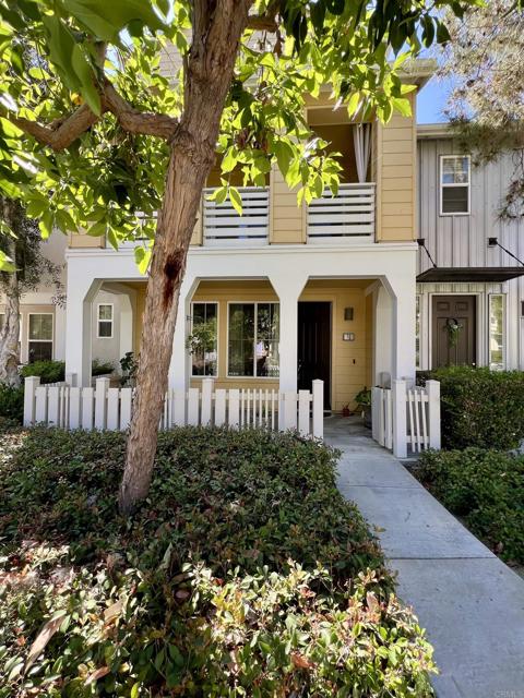 51 PALLADIUM Lane, Ladera Ranch CA: https://media.crmls.org/mediaz/760da075-8b05-4215-963c-75f2dfa2d5b6.jpg