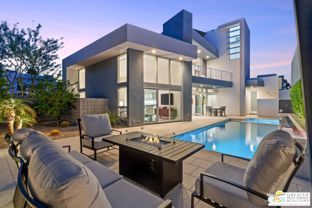 431 Suave Lane, Palm Springs CA: https://media.crmls.org/mediaz/760db400-6490-4cce-bf3a-84209c208048.jpg